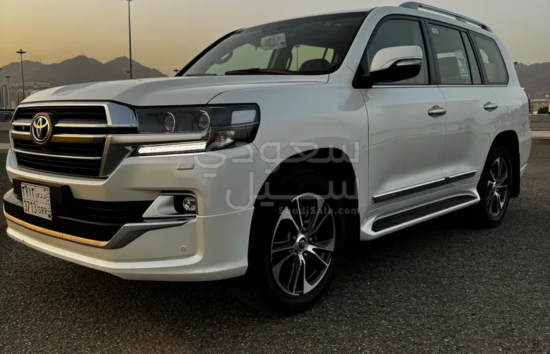 2020 تويوتا لاند كروزر جي اكس ار جراند تورينج