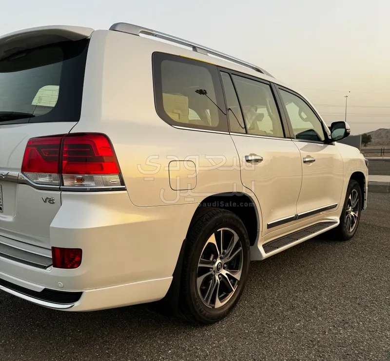 2020 تويوتا لاند كروزر جي اكس ار جراند تورينج