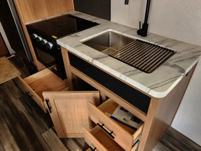 2022 كارافان كارافان