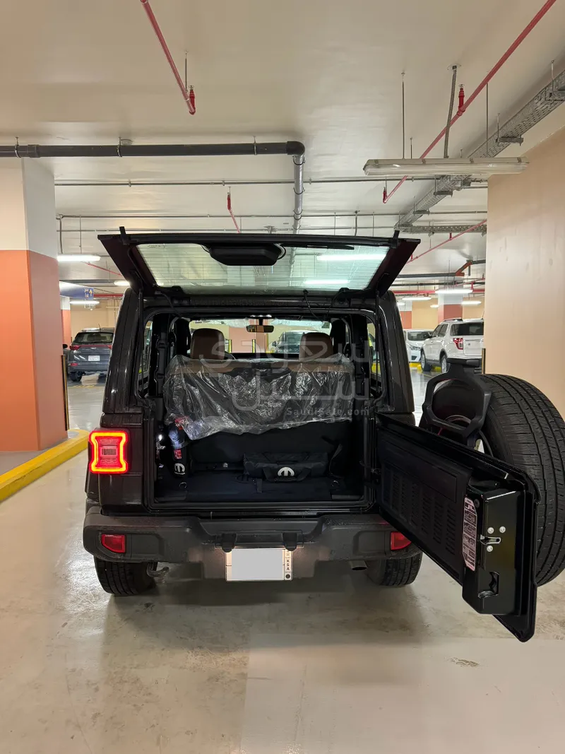 2020 Jeep Wrangler Sahara