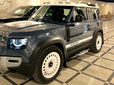 2022 لاند روفر ديفيندر 90