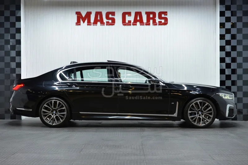 2021 بي ام دبليو الفئة السابعة 730 إل أي