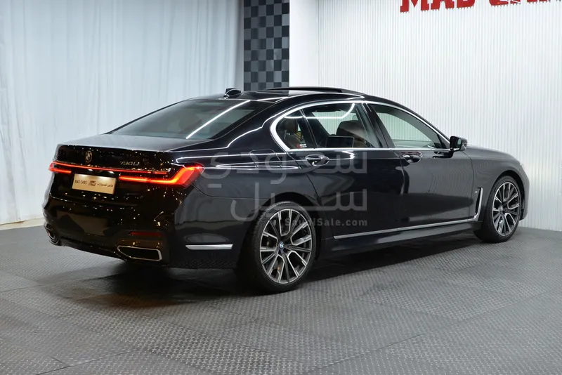 2021 بي ام دبليو الفئة السابعة 730 إل أي