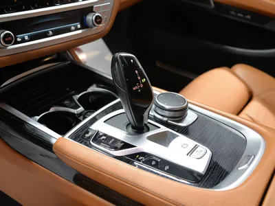 2021 بي ام دبليو الفئة السابعة 730 إل أي