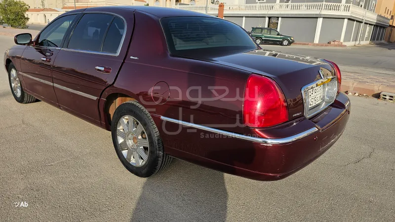 2004 Lincoln Town Car