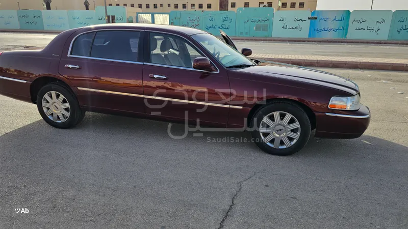 2004 Lincoln Town Car