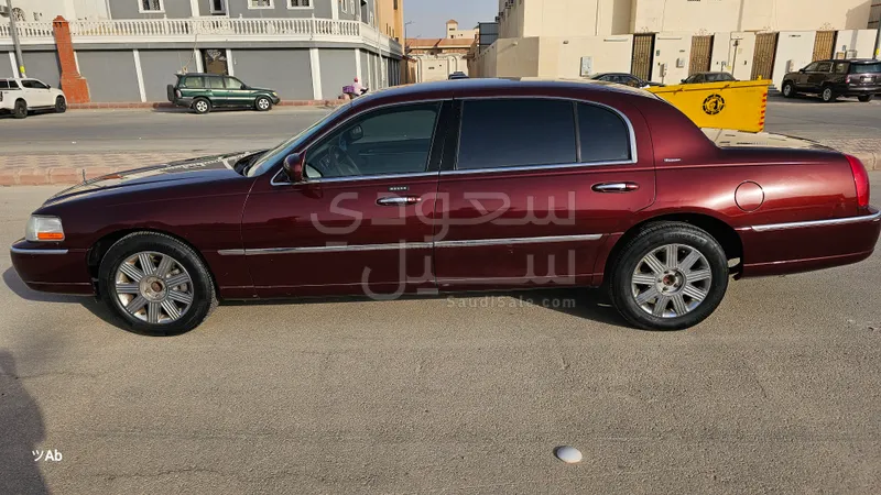 2004 Lincoln Town Car