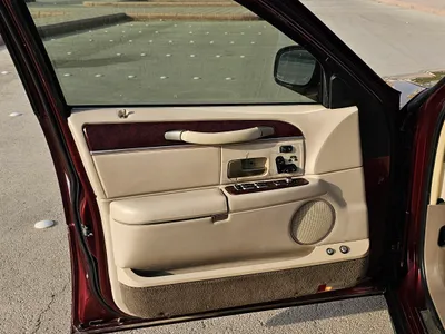 2004 Lincoln Town Car