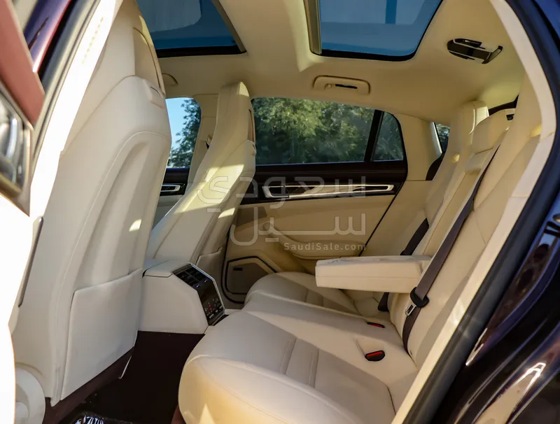 2021 Porsche Panamera