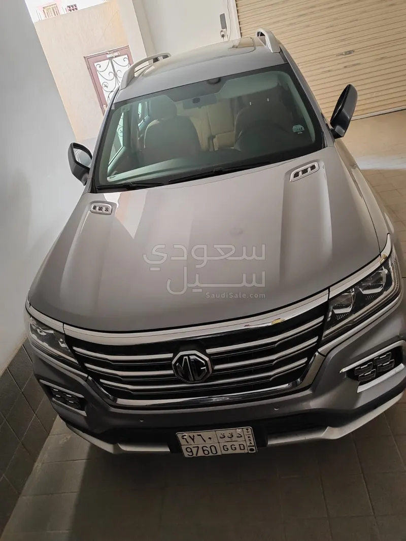 2020 ام جي ار اكس 8