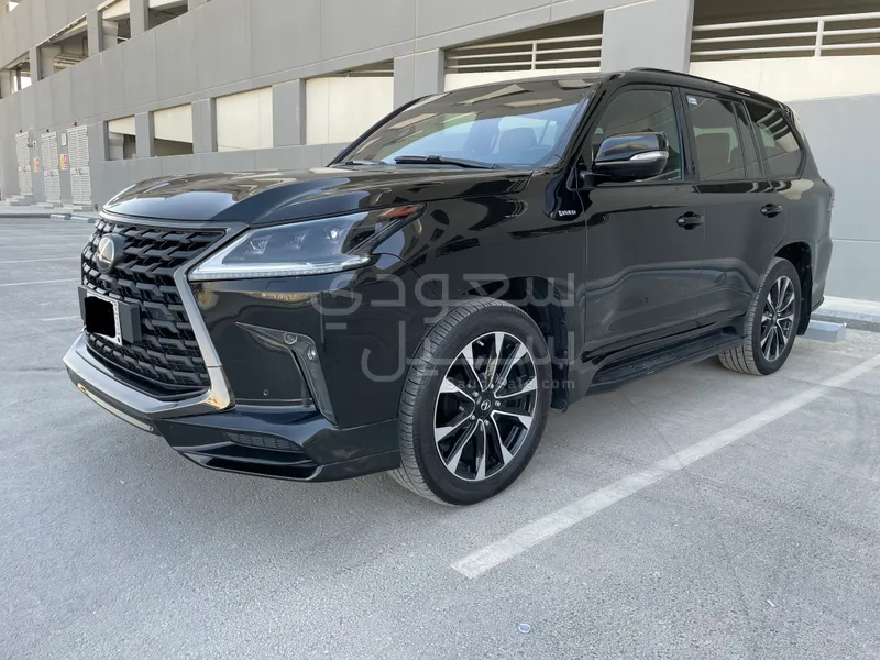 2021 لكزس إل إكس 570 بلاك اديشن