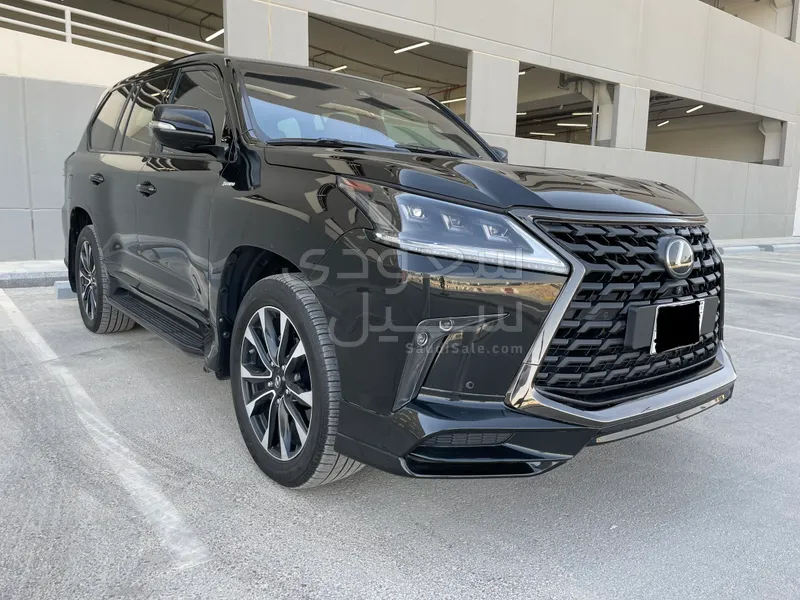 2021 لكزس إل إكس 570 بلاك اديشن