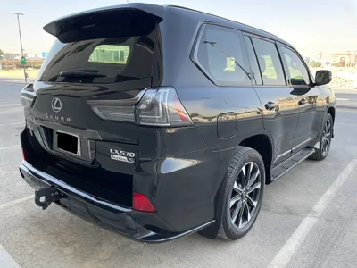 2021 لكزس إل إكس 570 بلاك اديشن
