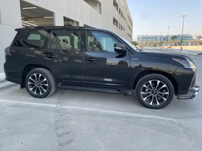 2021 لكزس إل إكس 570 بلاك اديشن