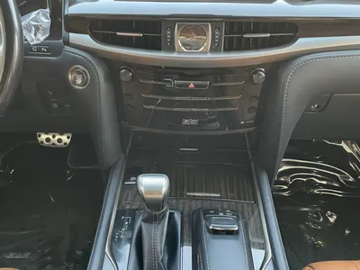 2021 لكزس إل إكس 570 بلاك اديشن