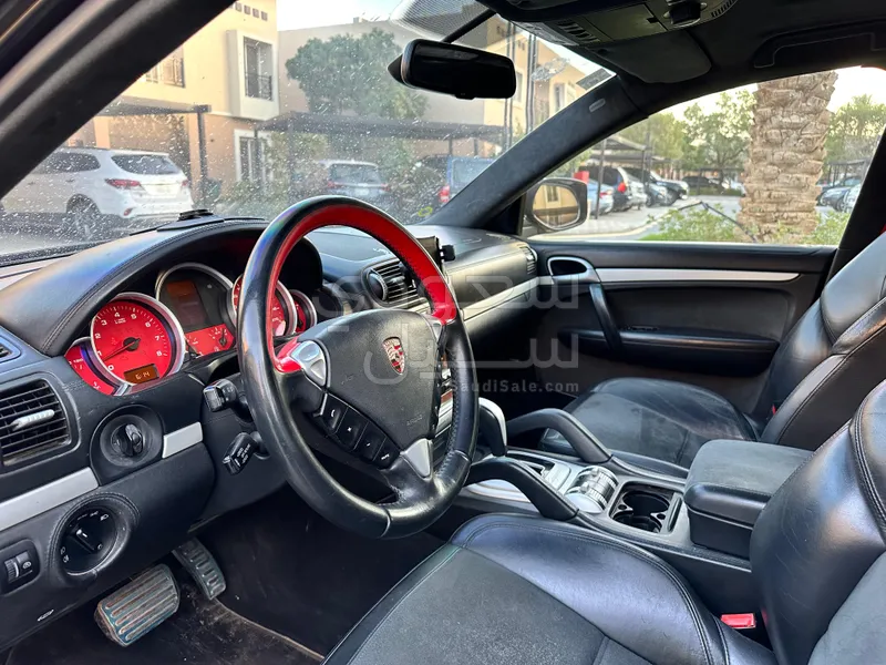 2010 Porsche Cayenne GTS