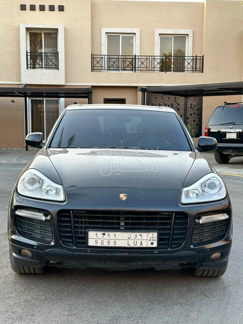 2010 Porsche Cayenne GTS