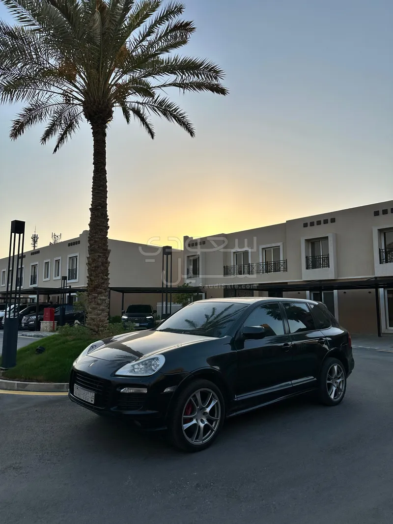 2010 Porsche Cayenne GTS