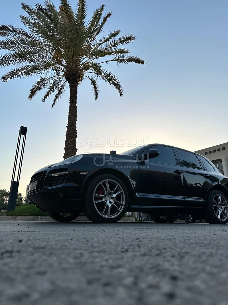2010 Porsche Cayenne GTS