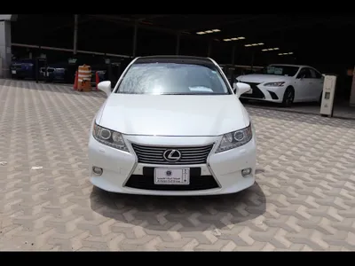 2013 لكزس إي إس 350