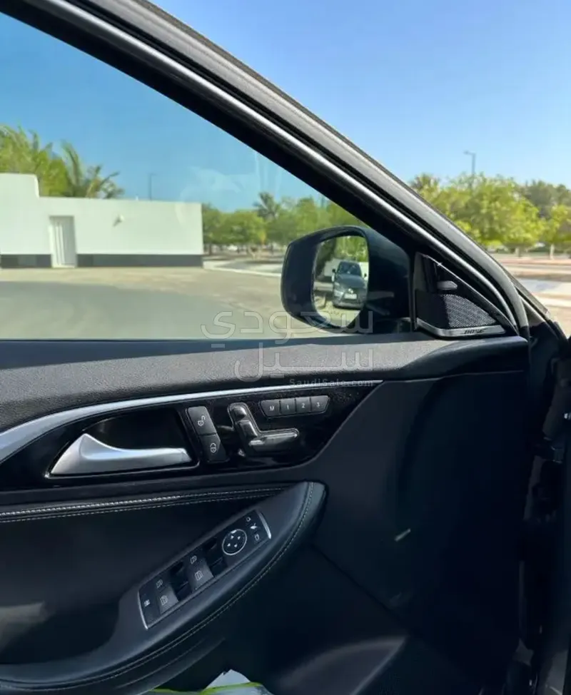 2017 Infiniti Q 30s