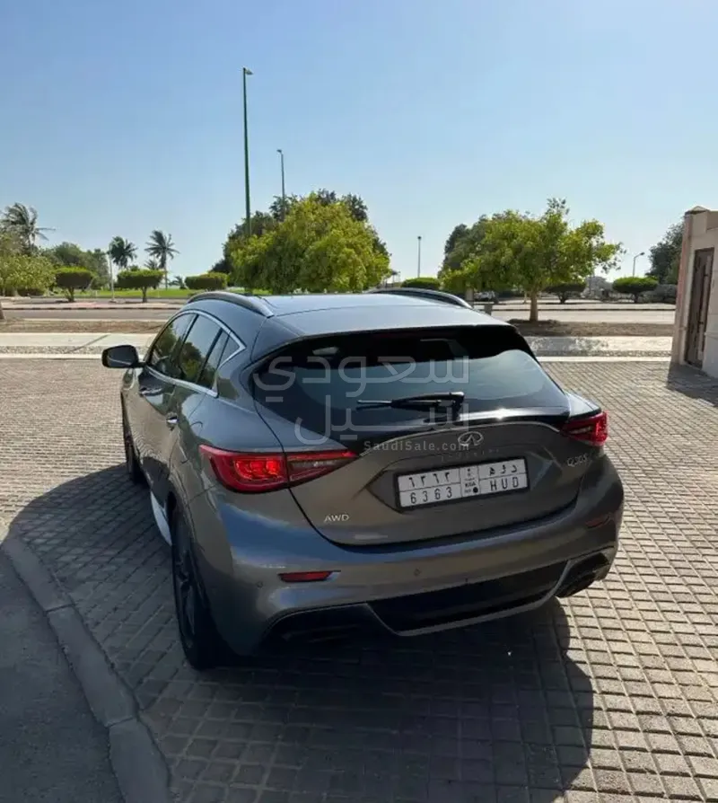 2017 Infiniti Q 30s