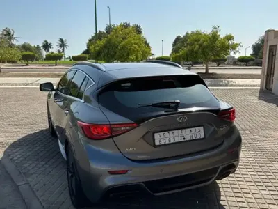 2017 Infiniti Q 30s