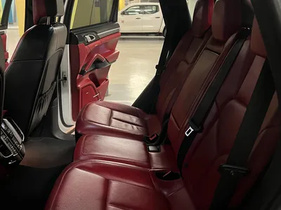 2014 Porsche Cayenne GTS