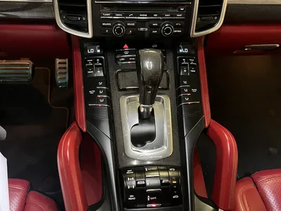 2014 Porsche Cayenne GTS