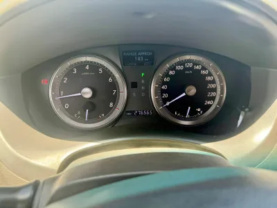 2011 لكزس إي إس 350