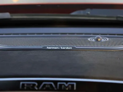 2024 دودج رام تي ار اكس