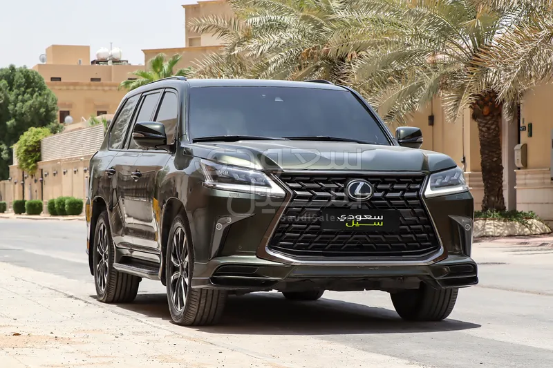 2018 لكزس إل إكس 570 بلاك اديشن