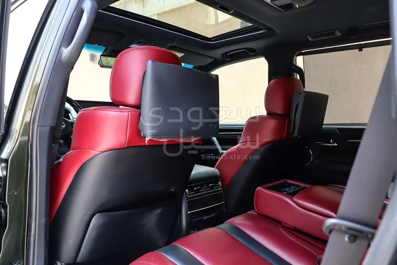 2018 لكزس إل إكس 570 بلاك اديشن