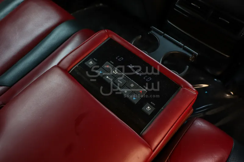 2018 لكزس إل إكس 570 بلاك اديشن