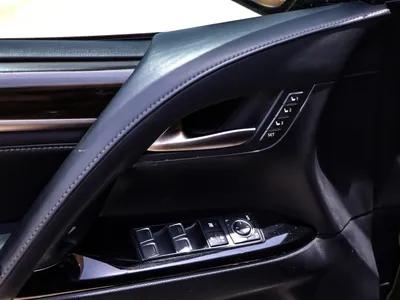 2018 لكزس إل إكس 570 بلاك اديشن