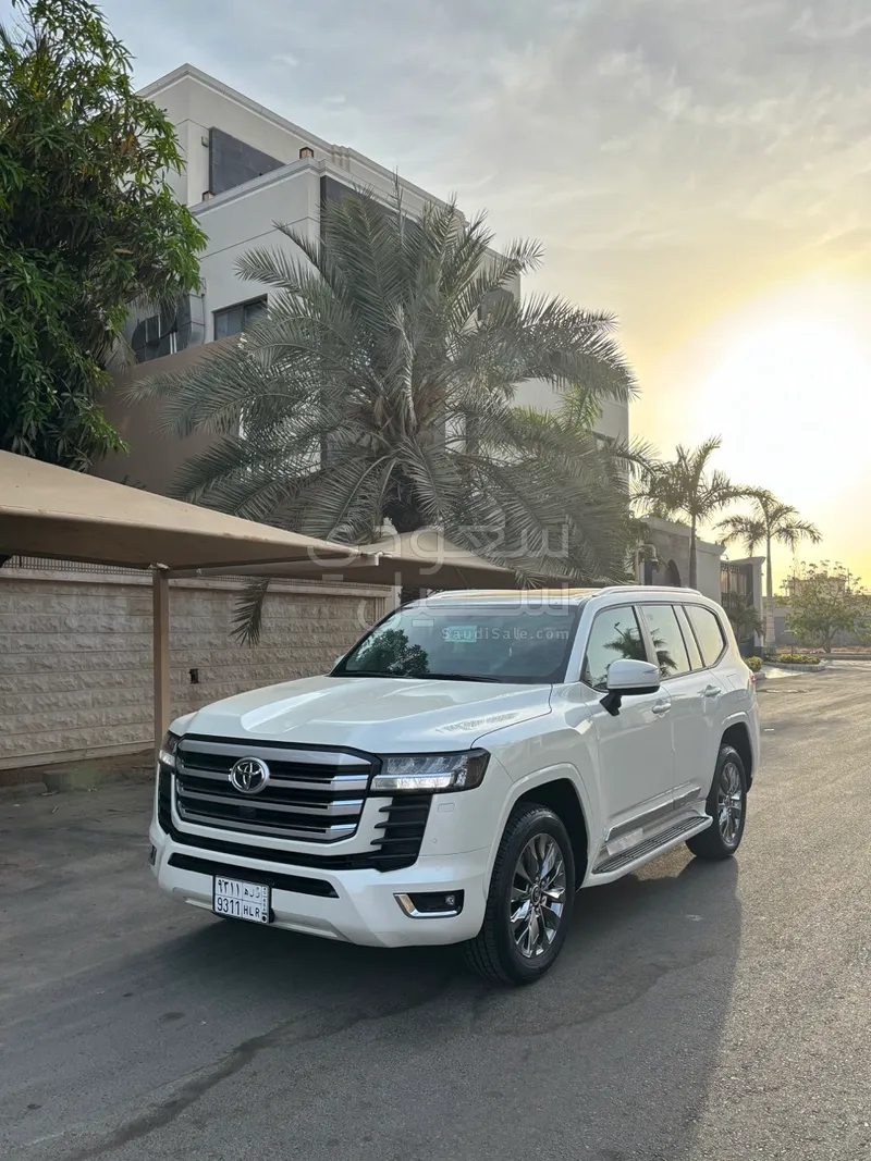 2024 Toyota Land Cruiser GXR 4