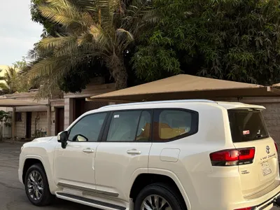 2024 Toyota Land Cruiser GXR 4