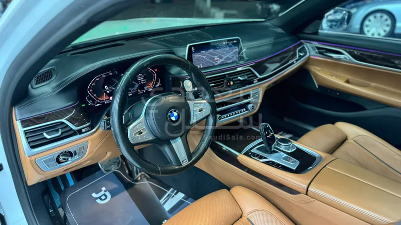 2020 بي ام دبليو الفئة السابعة 730 إل أي