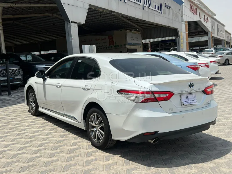 2020 Toyota Camry LE