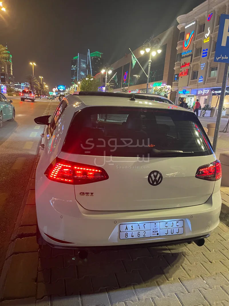 2016 فولكس واجن جي تي اي