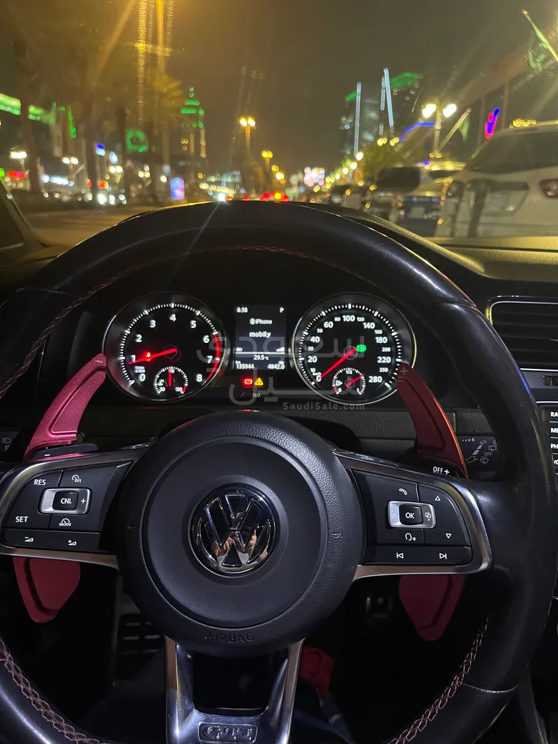 2016 فولكس واجن جي تي اي