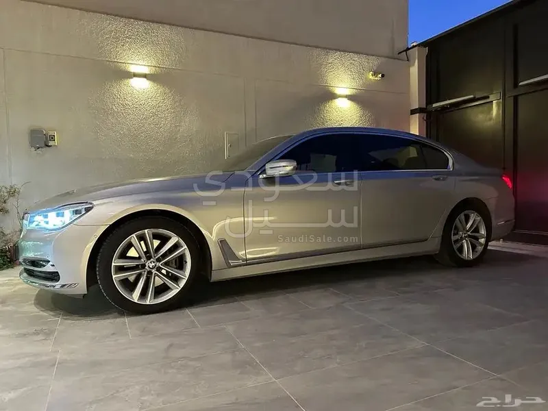 2018 BMW 7 Series 740Li