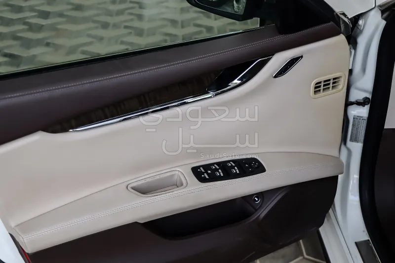 2014 Maserati Quattroporte Trofeo