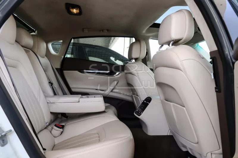 2014 Maserati Quattroporte Trofeo