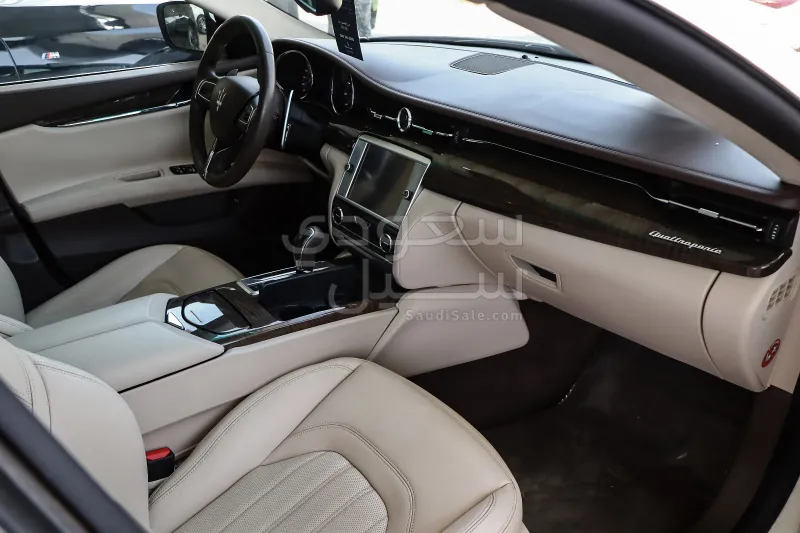 2014 Maserati Quattroporte Trofeo