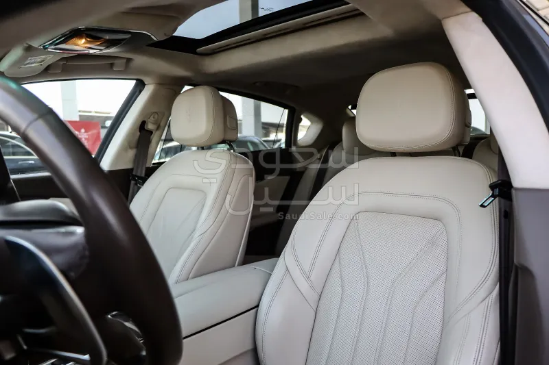 2014 Maserati Quattroporte Trofeo