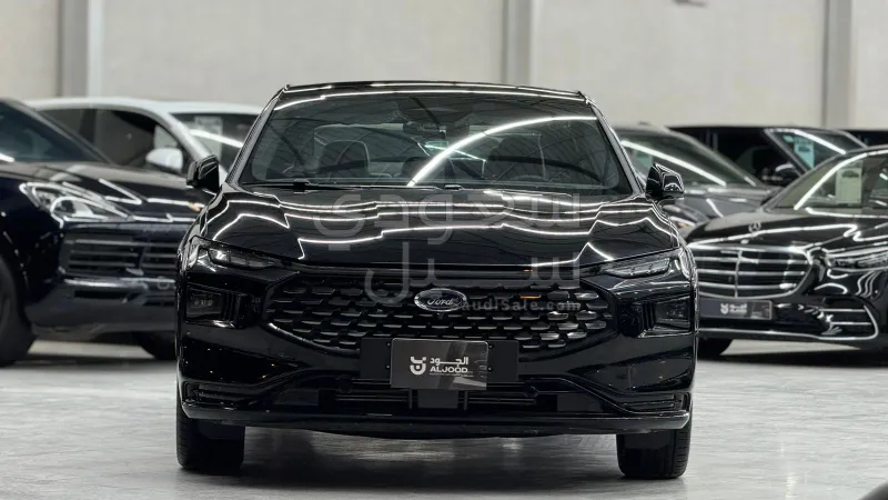 2024 Ford Taurus Titanium