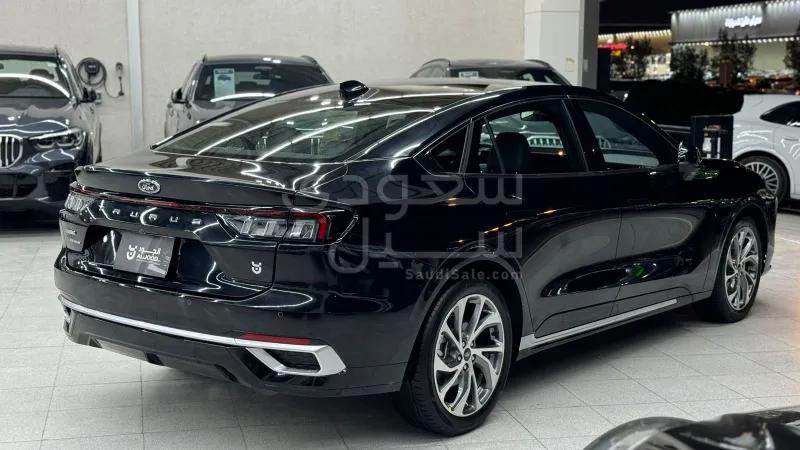 2024 Ford Taurus Titanium