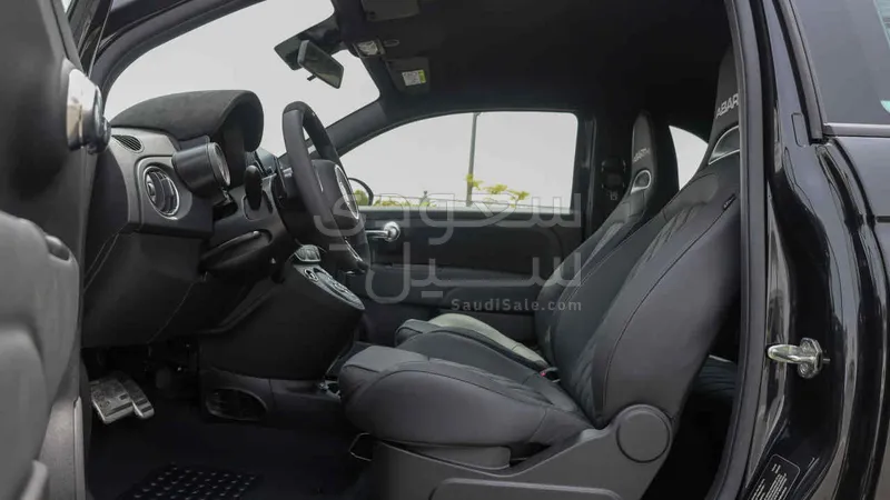 2024 Fiat Abarth 695 turismo