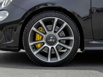 2024 Fiat Abarth 695 turismo